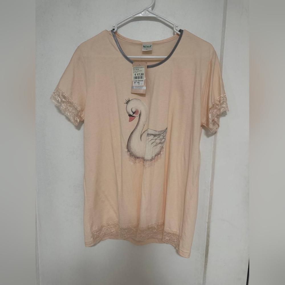 Elegant Swan Print Top - Peach